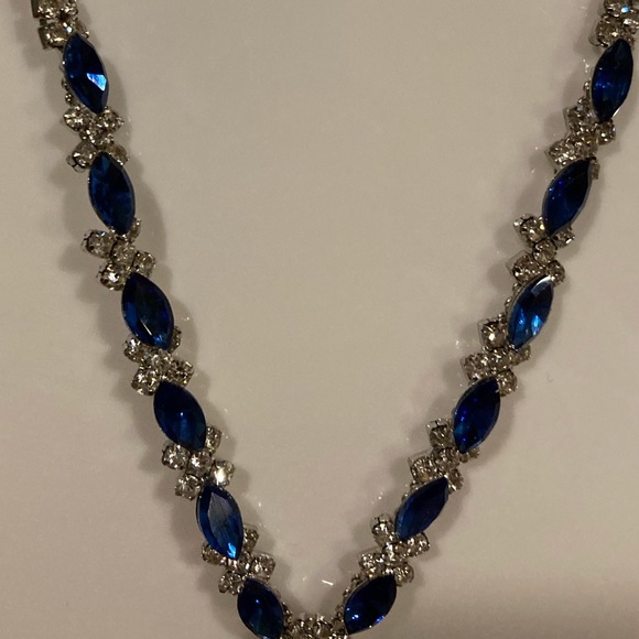 Taramanda Fashion Jewelry Necklace & Matching Earrings - Picture 3 of 6